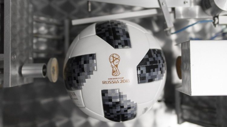 Der Ball zur Fußball-Weltmeisterschaft in Russland