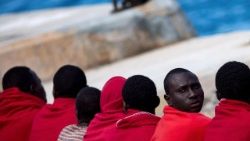 a-total-of-69-migrants-rescued-at-sea-1528574574781.jpg
