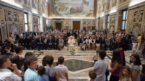 Pápež František: Rodina na Boží obraz je jedna