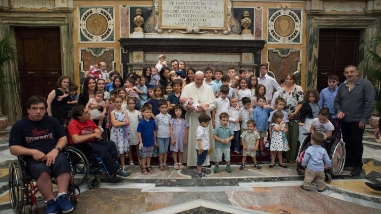教宗接見意大利家庭論壇
