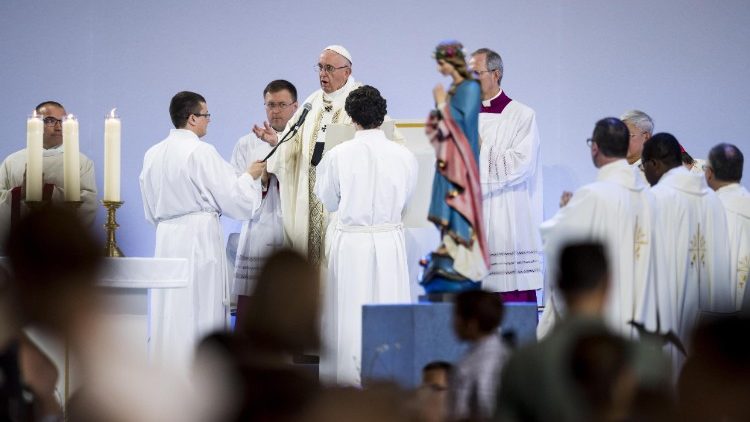 Popiežius Pranciškus aukoja šv. Mišias Ženevoje