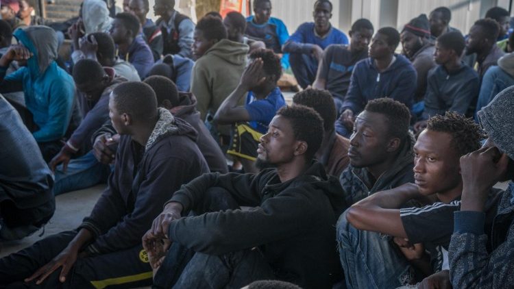 Migranti in Libia: le loro condizioni di detenzione sono spaventose, dice l'ONU