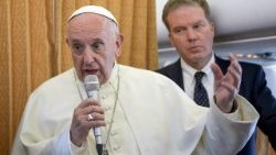 pope-francis-visits-the-world-council-of-chur-1529610274860.jpg