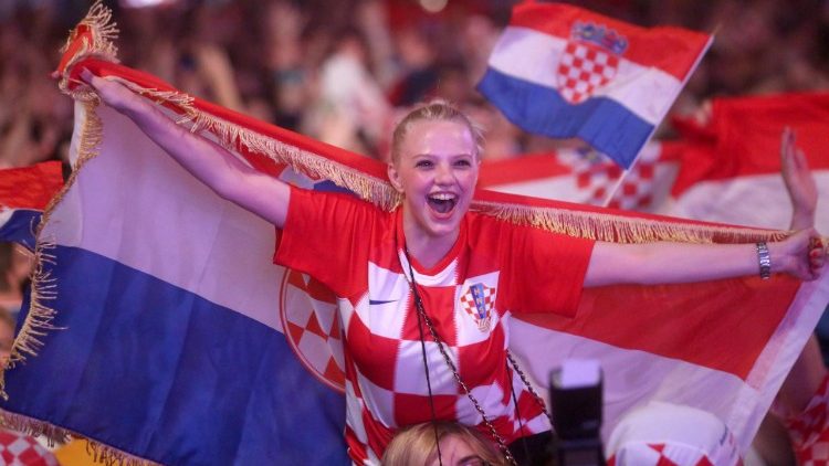 Hrvatski nogometni navijači slave