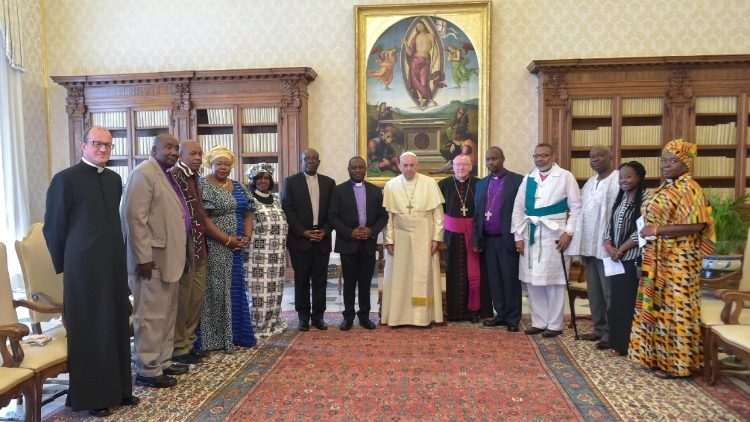 Papa: improrogabile impegno per Africa, aiuti e fine guerre  