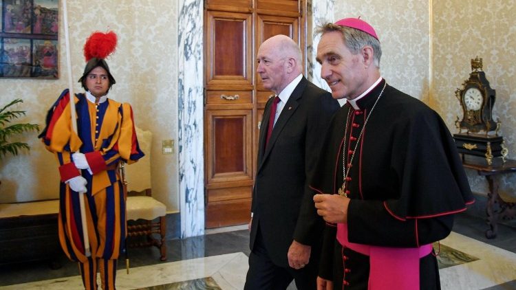 pope-francis-receives-the-governor-general-of-1529921952029.jpg