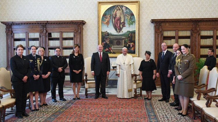 pope-francis-receives-the-governor-general-of-1529921953367.jpg