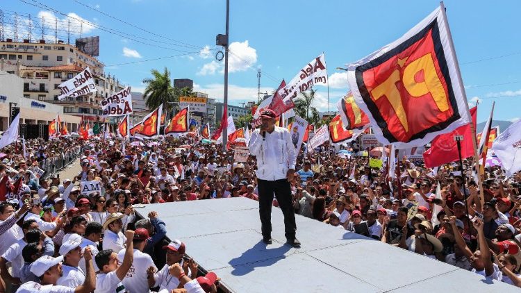 Gewalttätigster Wahlkampf seit Jahrzehnten: Präsidentschaftskandidat Obrador am Montag in Guerrero.