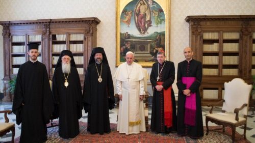 Папа подтвердил "крепкие узы" между Церквами Рима и Контантинополя