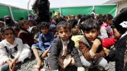 displaced-yemeni-children-attend-a-child-frie-1530639891685.jpg