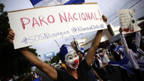 निकारगुआ:कार्डिनल, प्रेरितिक राजदूत और धर्माध्यक्ष पर अर्धसैनिको