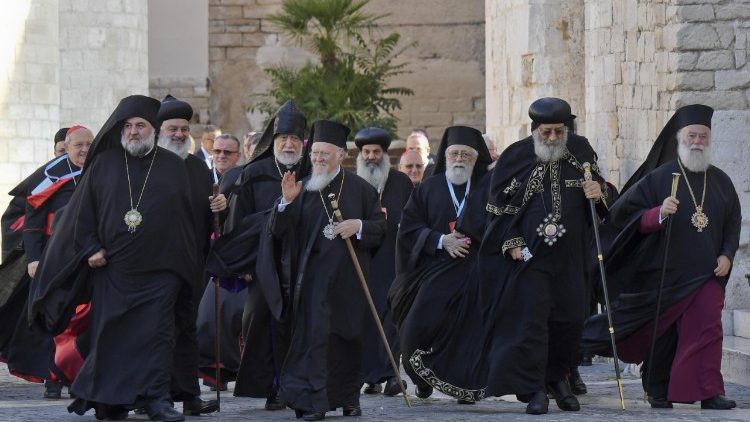 Gemeinsam unterwegs: Patriarchen aus dem Nahen Osten in Bari