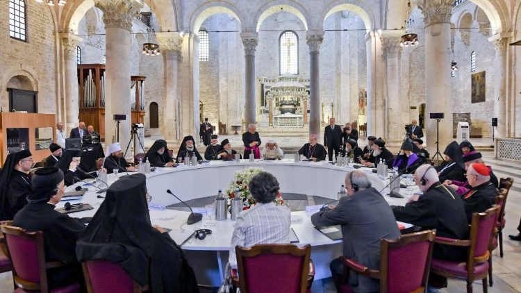 La rencontre de Bari a réunit samedi 7 juillet 2018 le Pape François et la quasi-totalité des chefs des Églises orientales, à Bari au sud-est de l'Italie.