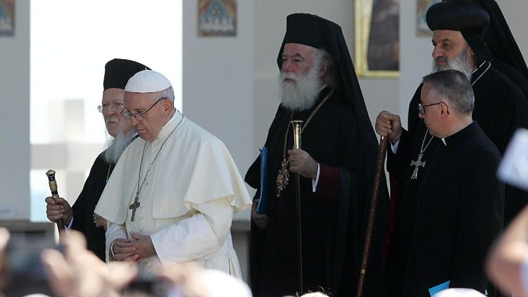 Ferenc pápa és a keleti egyházi vezetők imája a békéért