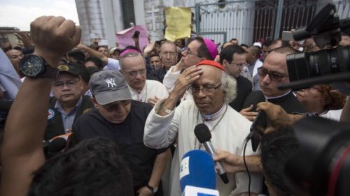 Au Nicaragua, des évêques physiquement agressés dans une basilique 