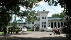 armed-man-shot-dead-at-archbishop-s-palace-in-1531212442574.jpg