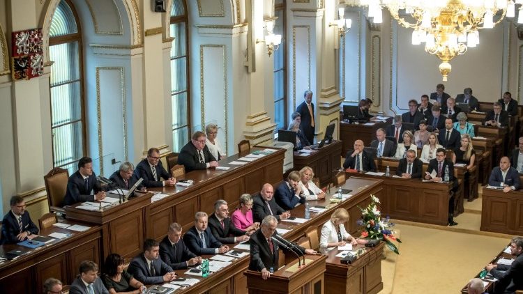 Le parlement tchèque a voté dans la nuit de mercredi à jeudi 12 juillet la confiance au gouvernement. 