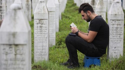 Il genocidio di Srebrenica 24 anni dopo: la “guarigione” è ancora lontana