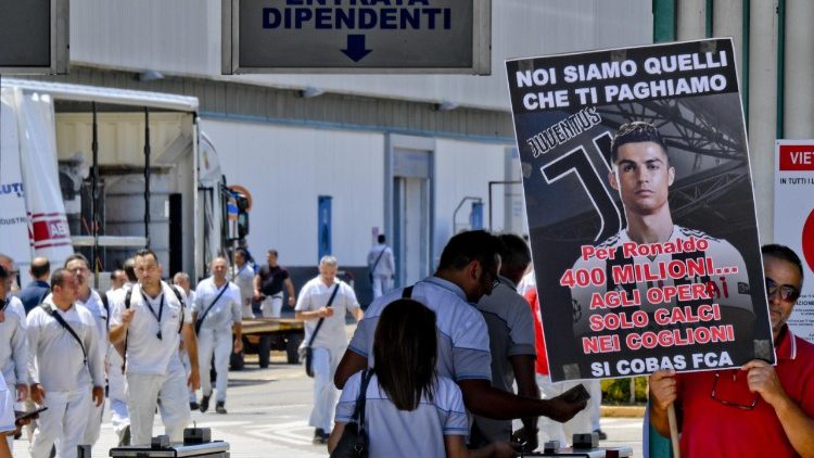 Работници на Фиат стачкуват заради трансфера на Кристиано Роналдо