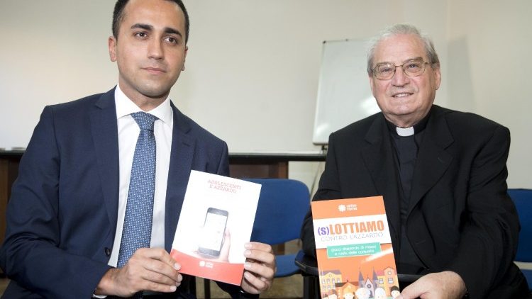 Mons. Enrico Feroci ir italų politikas Di Maio