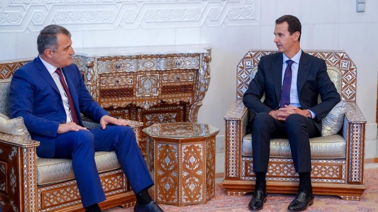 الرئيس الأسد مستقبلا رئيس جمهورية أوسيتيا الجنوبية أناتولي بيبيلوف