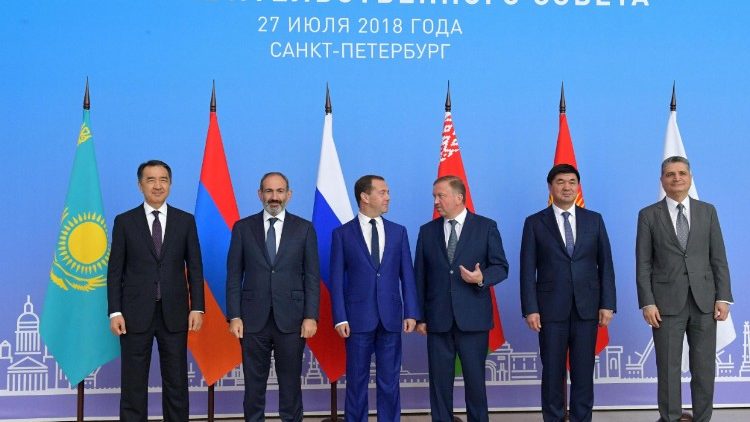 Les premiers ministres d'Asie centrale et de Russie réunis à Saint-Pétersbourg le 27 juillet 2018 pour le Conseil intergouvernemental de l'Union économique eurasienne, dont quelques dirigeants vont prendre part au sommet des pays de la mer Caspienne, le 12 août. 