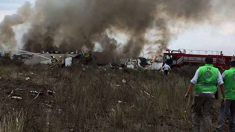 Acidente aéreo no México: 85 feridos entre as 101 pessoas a bordo da aeronave Embraer-190. Nenhuma vítima