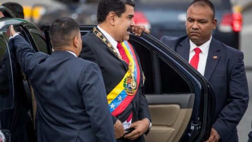 Venezuela, Maduro annuncia: scampato ad attentato