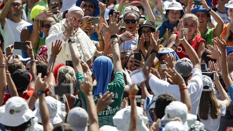 Папа Франциск на встрече с молодёжью