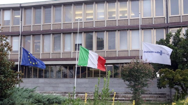 इताली संसद भवन
