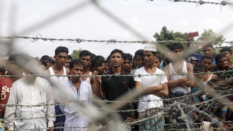 Rohingya-Flüchtlige an der Grenze zwischen Myanmar und Bangladesch