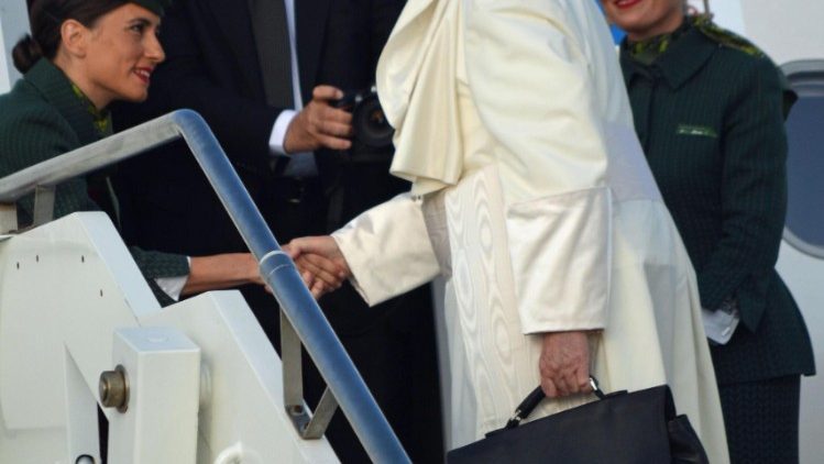 pope-visits-ireland-1535185594972.jpg