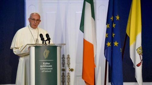 「全世界は唯一の家族」教皇、アイルランド各界要人と会見、未成年者虐待問題に言及