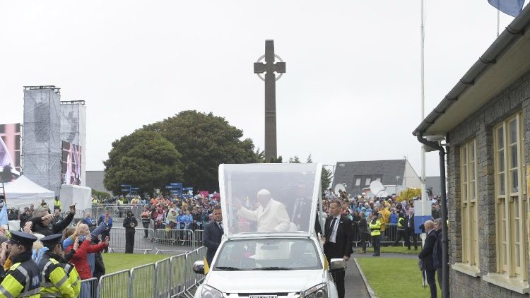 pope-francis-visits-ireland-1535280713042.jpg