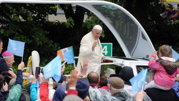 pope-francis-visits-ireland-1535281303236.jpg