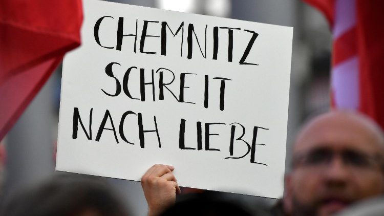 Proteste in Chemnitz... und auf dem Bild eine Reaktion aus Köln