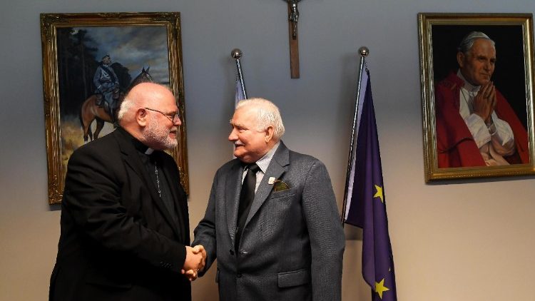Gespräche sind wichtig für deutsch-polnische Beziehungen: Kardinal Marx (München) mit Polens Ex-Präsident Lech Walesa im August 2018