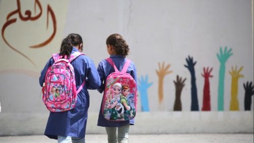 Unicef: Hälfte der Teenager weltweit Opfer von Mobbing im Klassenzimmer