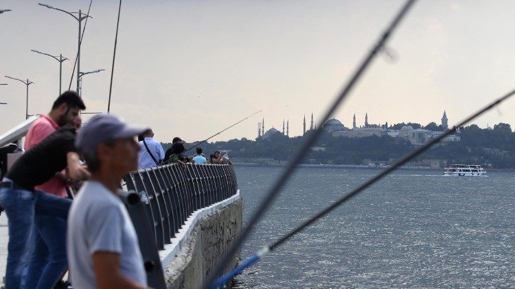  Istanbul, im Hintergrund die Hagia Sophia
