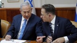 israeli-weekly-cabinet-meeting-1536744719686.jpg