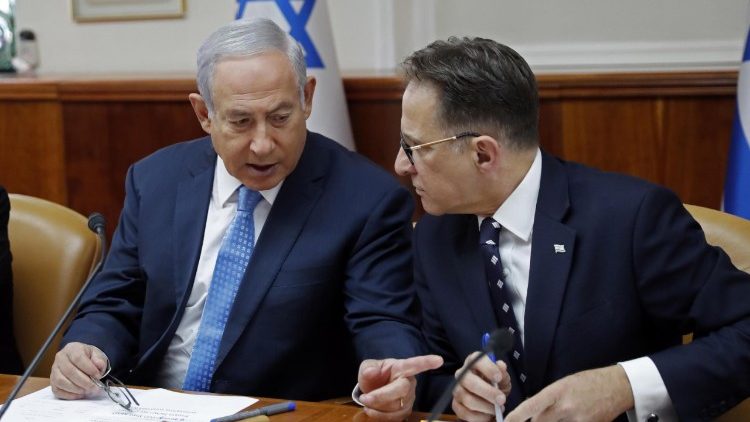 Archivbild: Der israelische Ministerpräsident Benjamin Netanjahu bei einer Kabinettssitzung im September