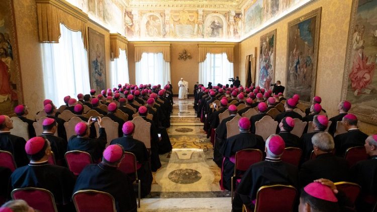 新任主教們聆聽教宗講話