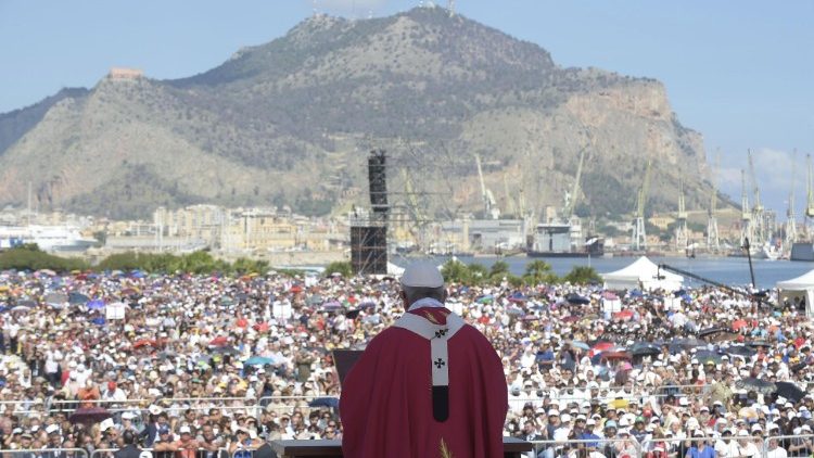 教皇フランシスコ、南伊シチリア州パレルモで福者プリージ神父殉教25年追悼ミサ　2018年9月15日