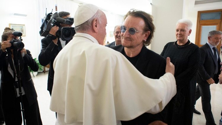 Pope Francis meets Bono Vox 