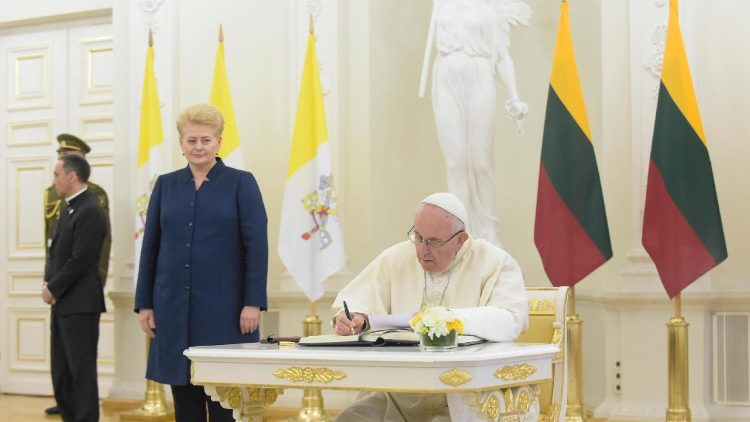 pope-francis-in-lithuania-1537611715744.jpg