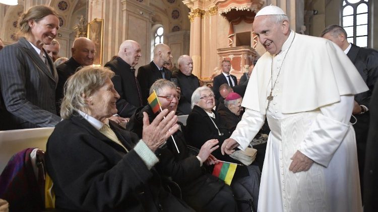 Папата към богопосветените в Литва: бъдете свидетели на Божието милосърдие