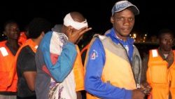 one-hundred-fifty-migrants-rescued-in-mediter-1537852949226.jpg