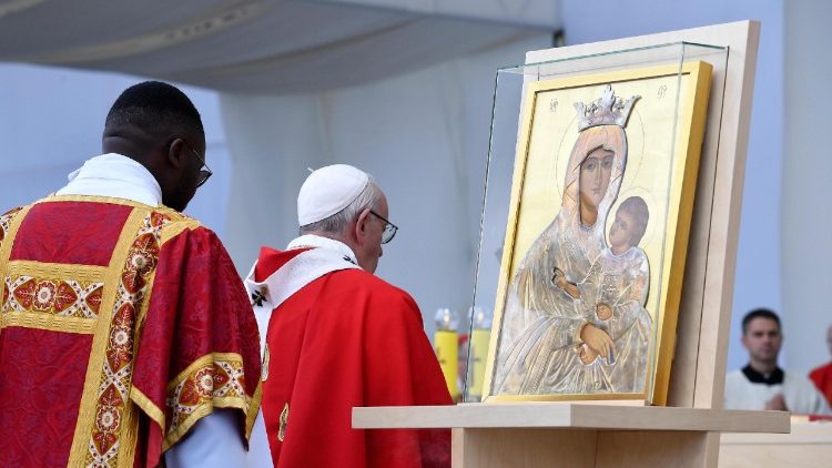 Papež František při návštěvě Estonska (mše v Tallinnu, 25.9.2018)