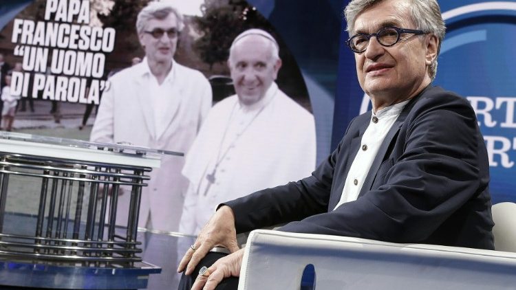 Wim Wenders regista del film "Papa Francesco, uomo di parola"