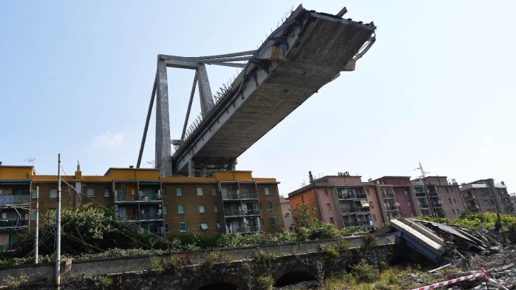 Quel che resta del ponte Morandi a Genova